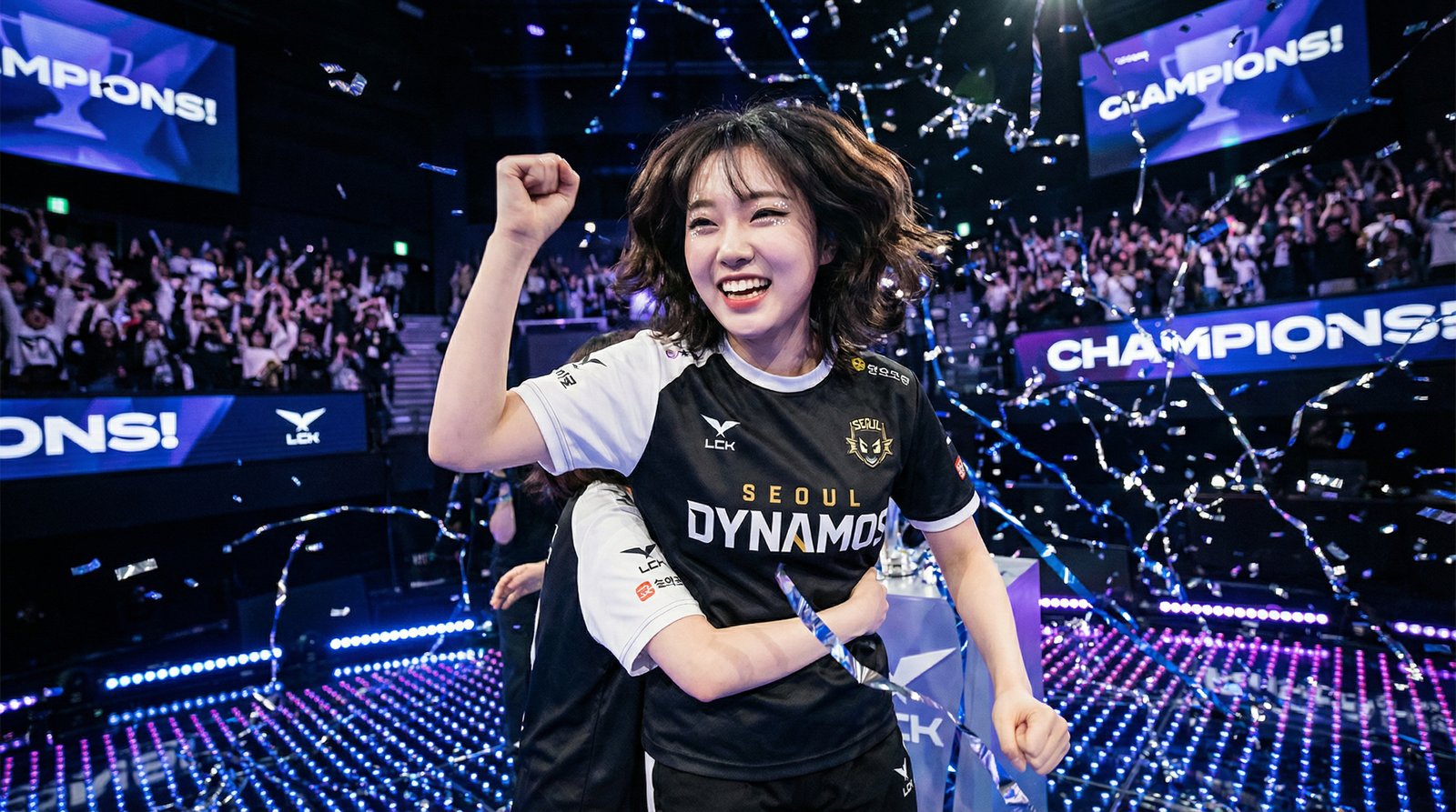 ai去衣电竞赛事视频